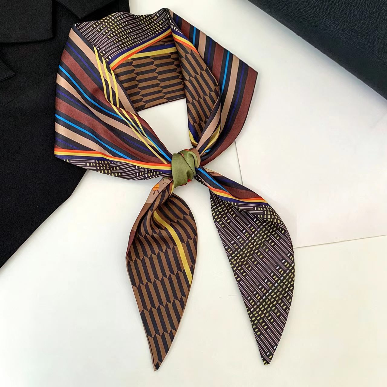 Luxuriöses bedrucktes langes H – Women Fashion Necktie Bewertung und Preis