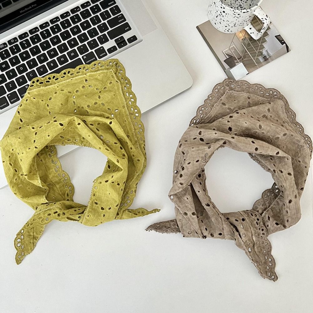 Neuer leichter floraler Dreiec – Women Fashion Photoshoot Bewertung und Preis