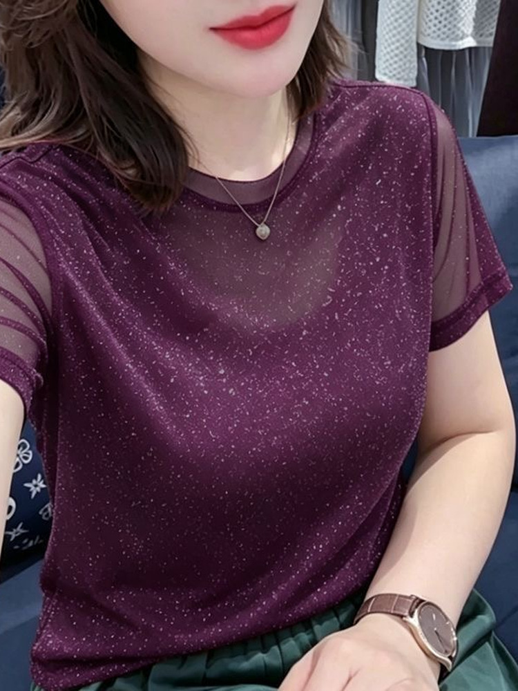 Glänzendes Spitzen-T-Shirt mit – Women Fashion Over The Years Bewertung und Preis